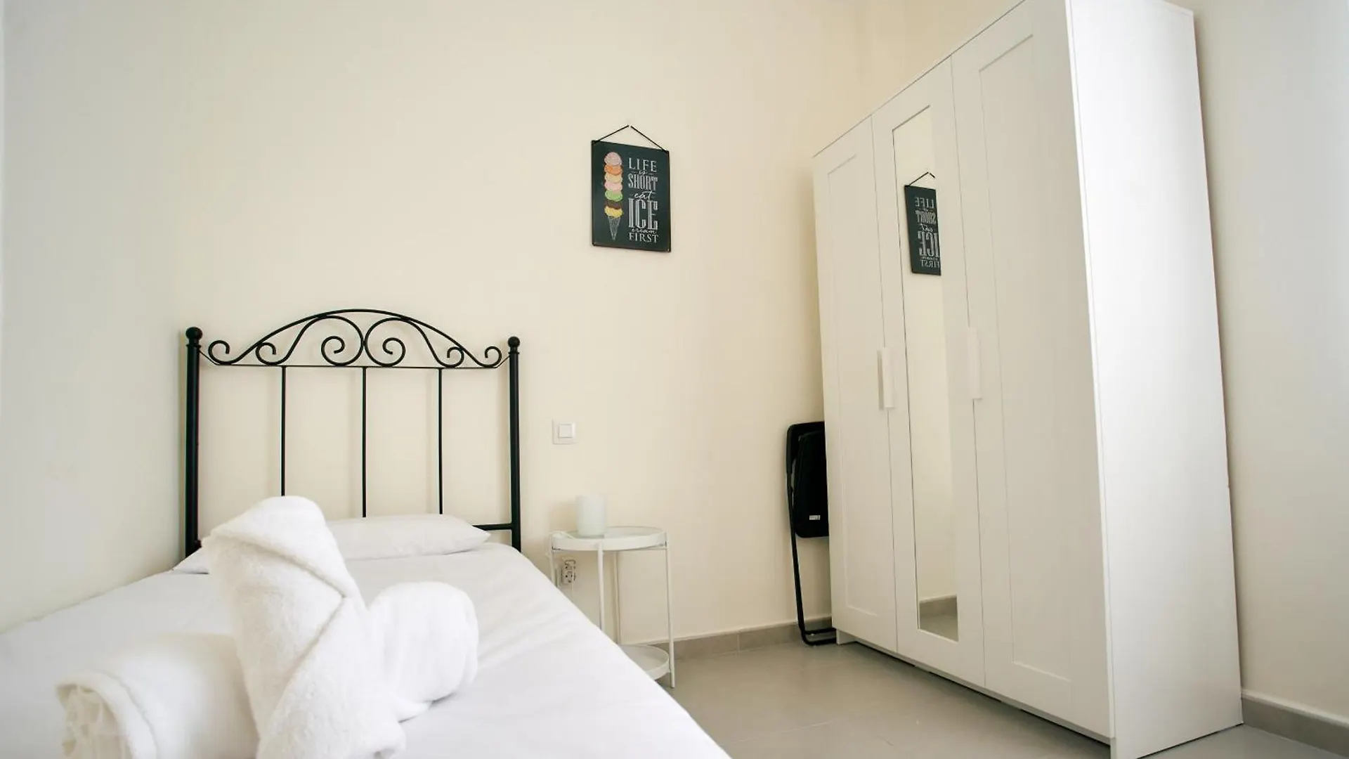 Work & Pet Friendly Urban Home Next To The Beach Лас-Пальмас-де-Гран-Канария Апартаменты