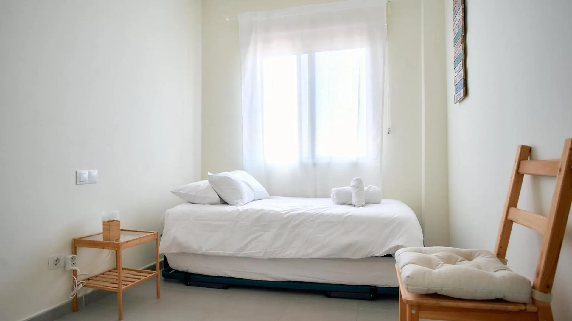 Work & Pet Friendly Urban Home Next To The Beach Лас-Пальмас-де-Гран-Канария